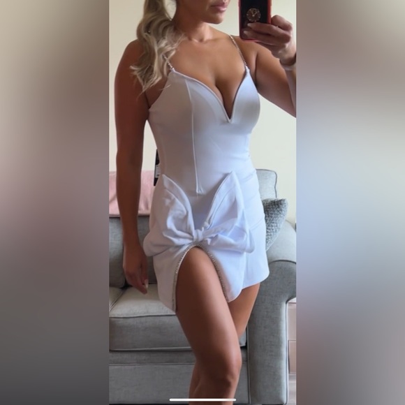 White Cocktail dress size medium - Picture 2 of 2